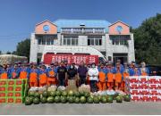 杯水傳情獻愛心，高溫炎夏送清涼